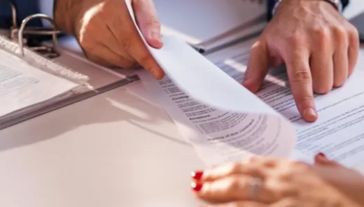 -Nguyễn Hoàng Lan, Trưởng phòng kinh doanh. (1)