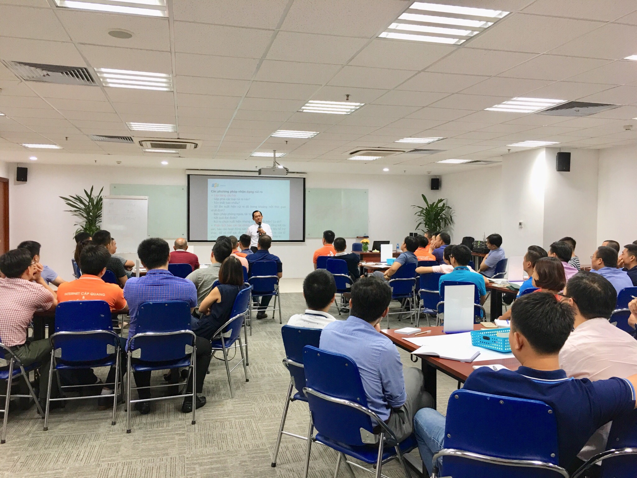 Xu Hướng Thuê Dịch Vụ Khai Sinh Tử Doanh Nghiệp Hiện Nay